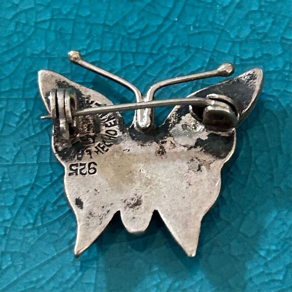 Vintage 925 Sterling Silver Butterfly Brooch Pin Womens Iridescent Abalone Shell - Picture 3 of 5